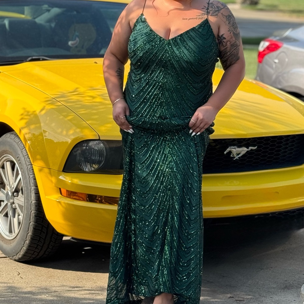 Elegant Green Evening Dress